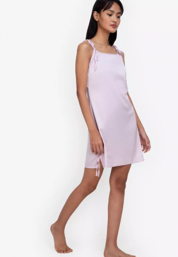 Slip Dress dengan Detail Pita di Bahu